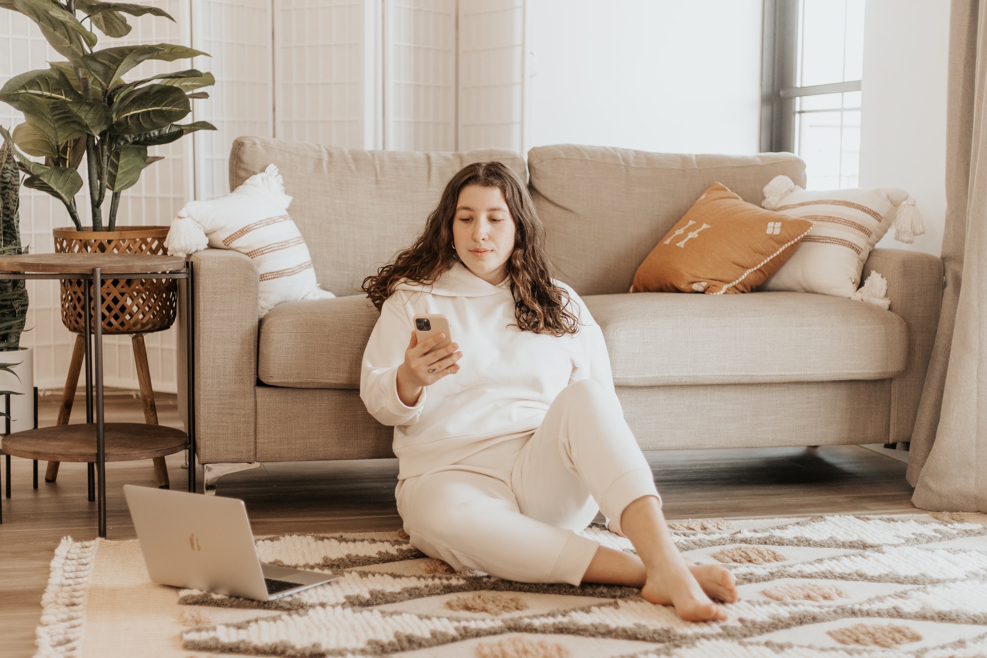 how online sales can help you grow in hard times