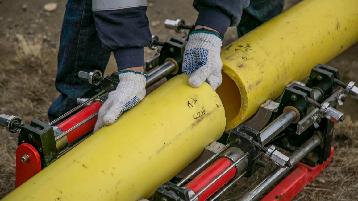 Top 6 Benefits of Hiring a Professional Plumber