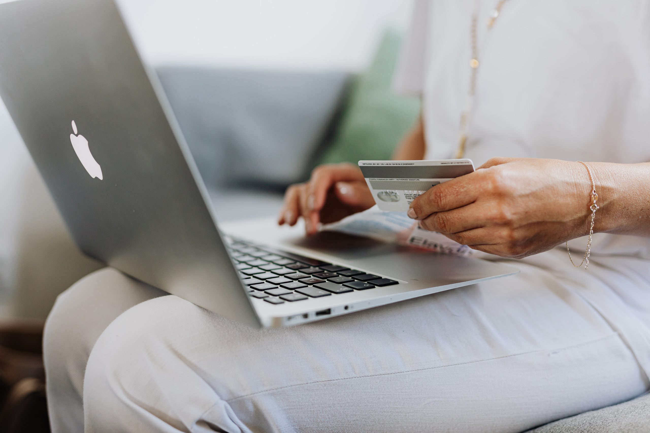 ai ecommerce card